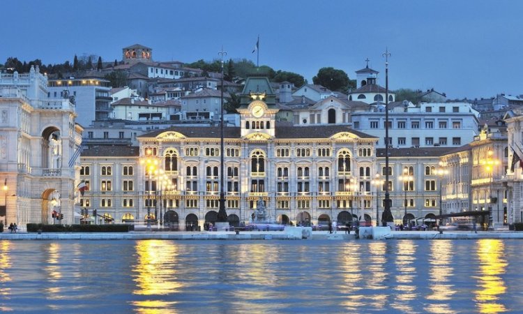 Visit Italian city Trieste and surroundings